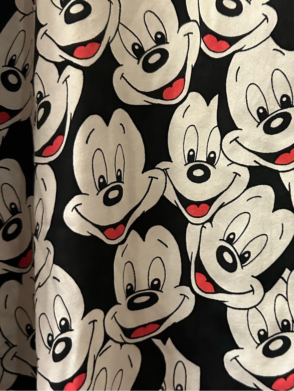 Disney World Mickey Silk Night shirt XL guc - Picture 3 of 4